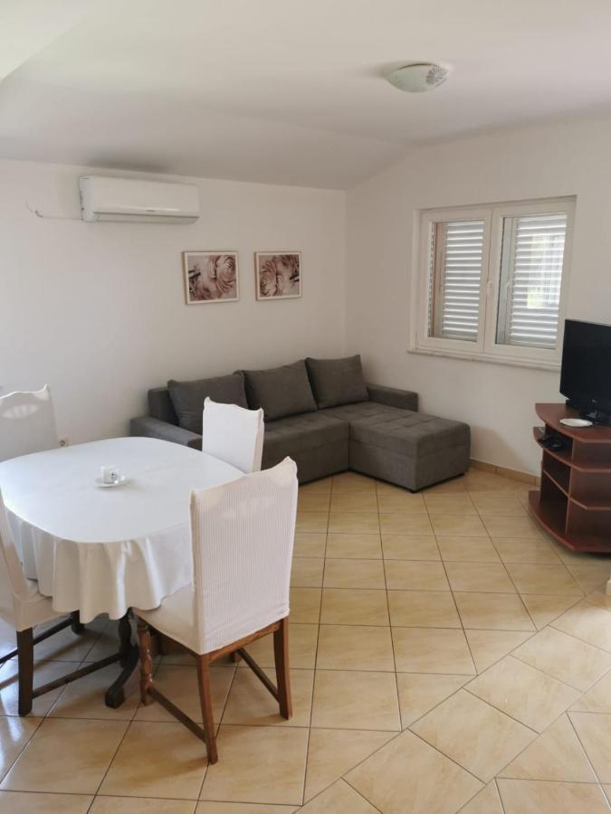 Apartment Milka Вир Екстер'єр фото